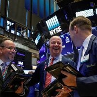 U.S. stocks forge ahead Wednesday, dollar has mixed day