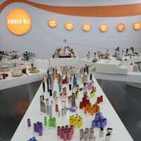 China's inland beauty clusters pursue more than factory margins