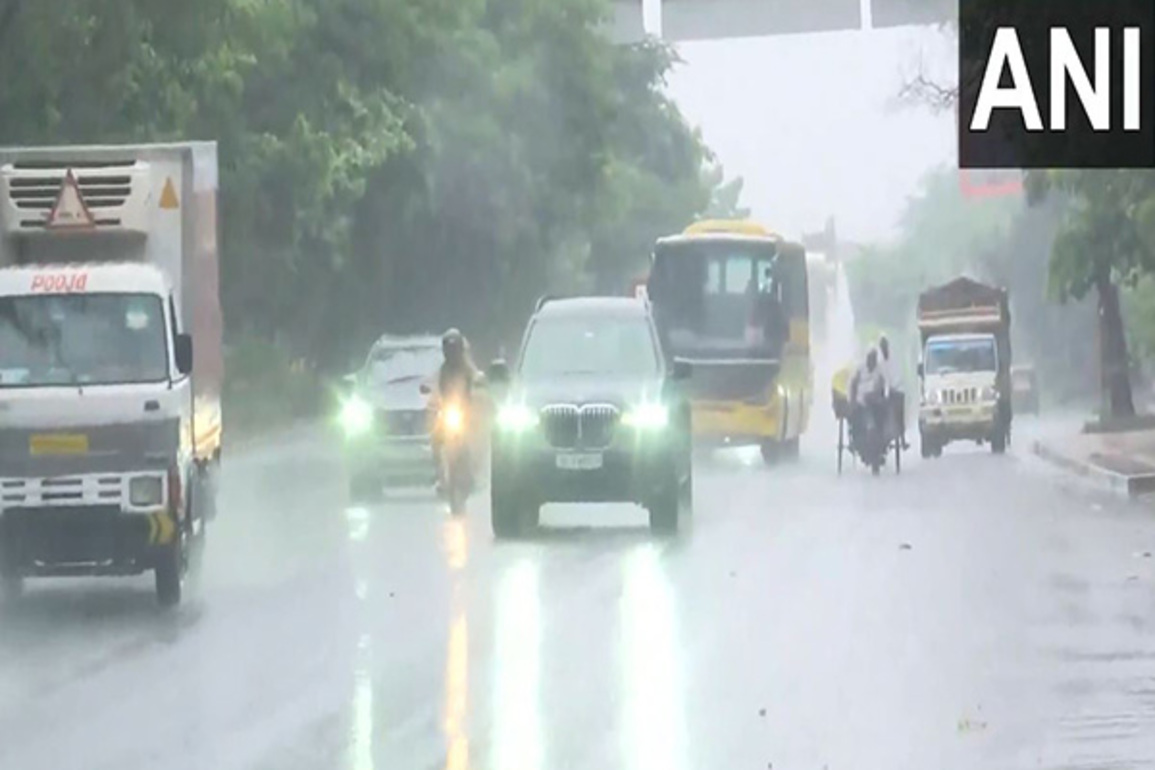 Rain lashes parts of Delhi-NCR, IMD predicts light to moderate showers