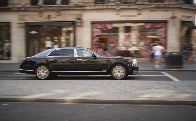 Rolls-Royce & Bentley Pension Fund agrees £880m buy-in with Standard Life