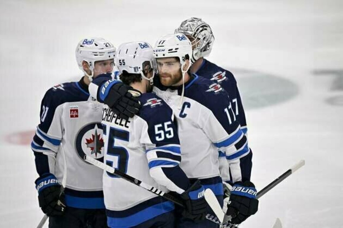 Jets captain Adam Lowry set for season debut at Kings