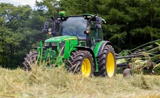 On Test: John Deere 5130M. Compact tractor of choice for livestock farms?