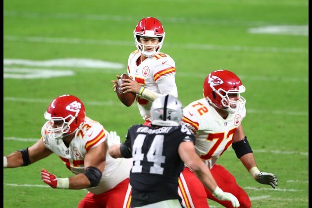 Chiefs, Bucs prepare for quarterback battle