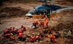  Bombeiros fazem trabalho de busca na lama de rejeitos da barragem do Córrego do Feijão, da mineradora Vale, em Brumadinho (MG)