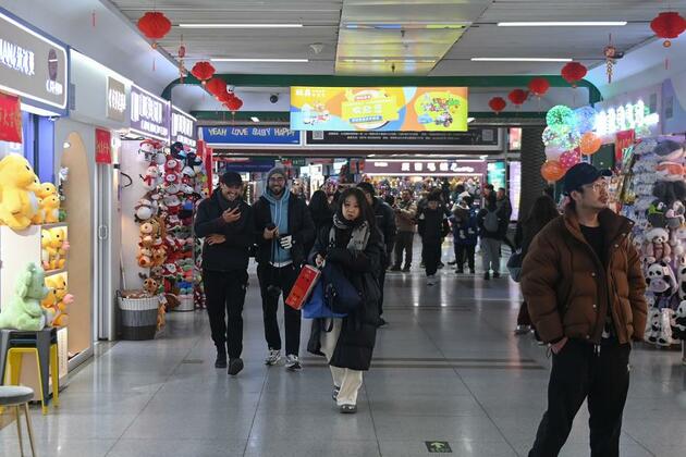 "World's supermarket" navigates trade changes with resilience, innovation