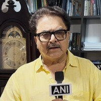 Filmmaker Ashoke Pandit condemns Naseeruddin Shah's support to Diljit Dosanjh amid 'Sardaar Ji 3' controversy