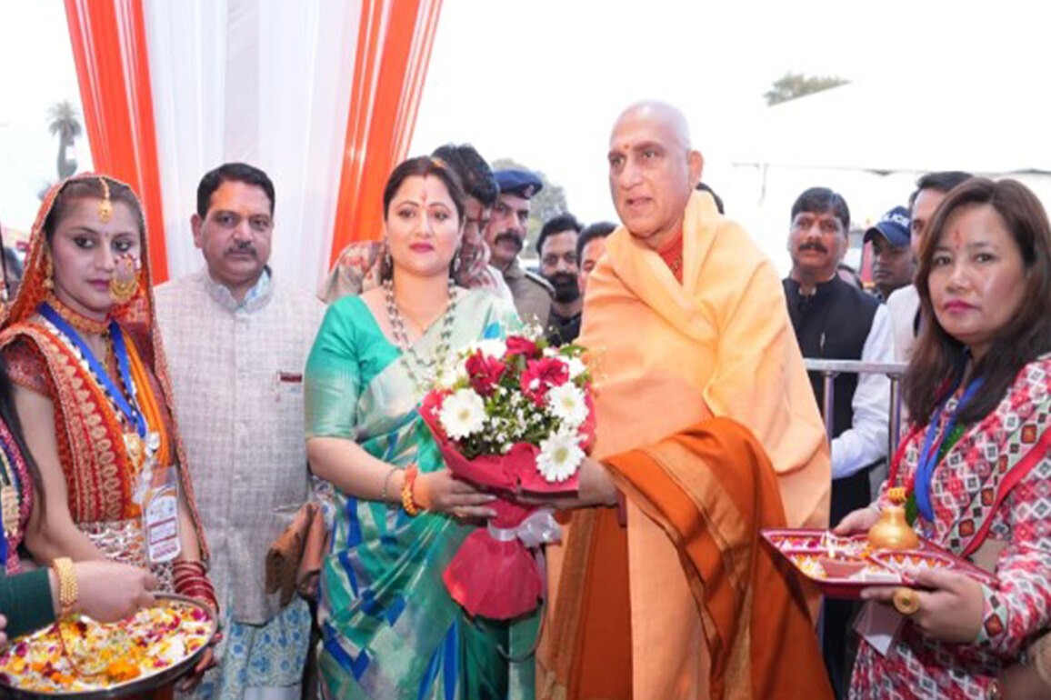 Mahamandaleshwar Kailashanand Giri attends 4-day Uttarayani Kauthig Festival in Dehradun