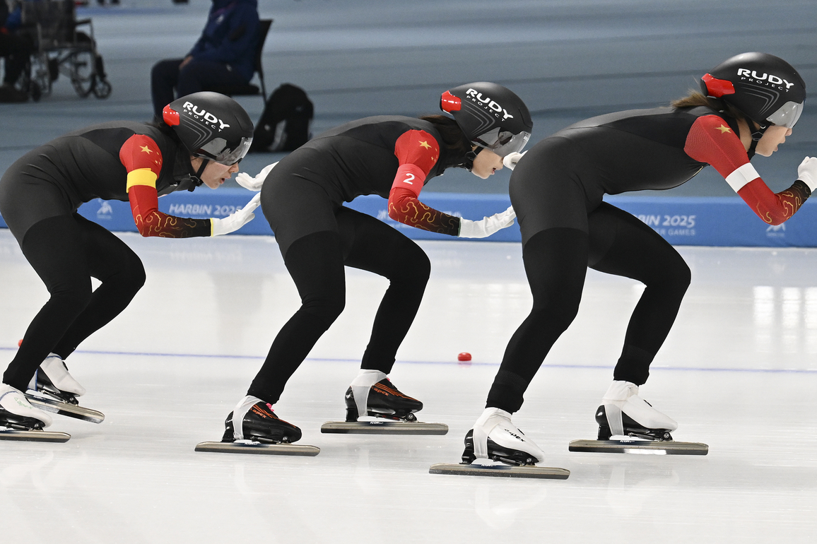 (SP)CHINA-HARBIN-ASIAN WINTER GAMES-SPEED SKATING-WOMEN'S TEAM PURSUIT (CN)