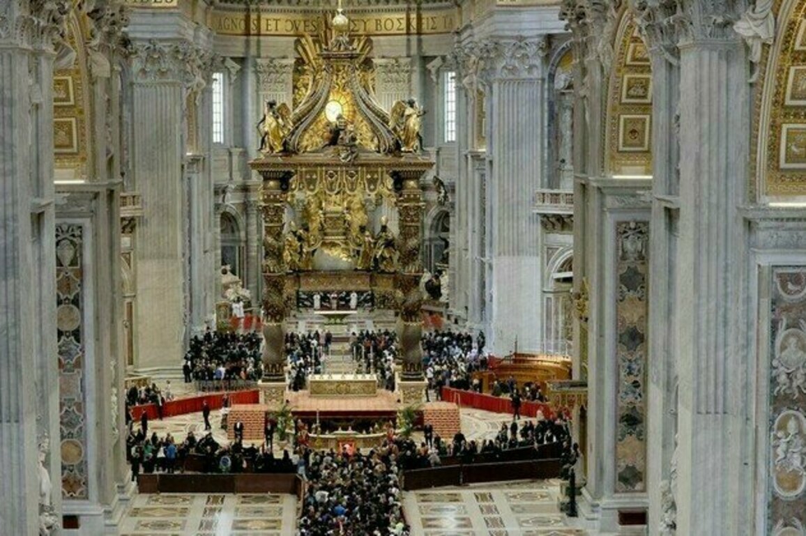 Ukraine pressuring Italy for sideline summit at Popes funeral  media