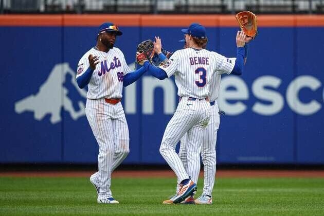 Mets winning with defense against aggressive Padres