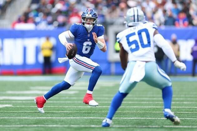 Raiders clinch No. 1 pick as Giants knock off Cowboys