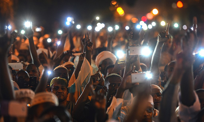Sudan protesters want civilian as head of new ruling body Sudan protesters want civilian as head of new ruling body