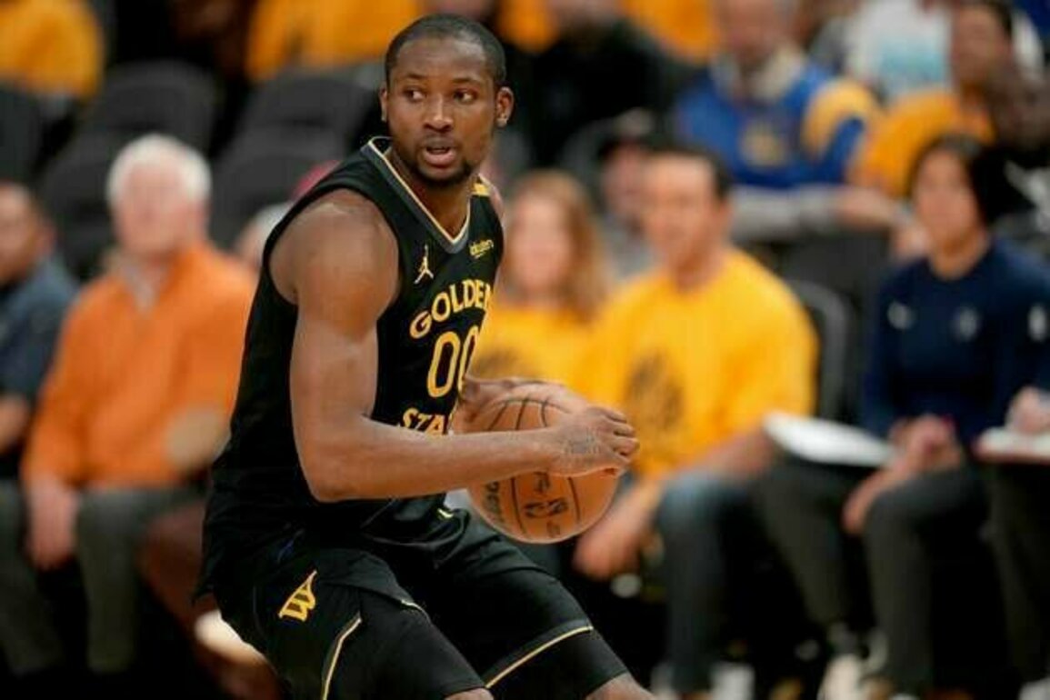 Report: Warriors' Jonathan Kuminga in no hurry to sign new deal