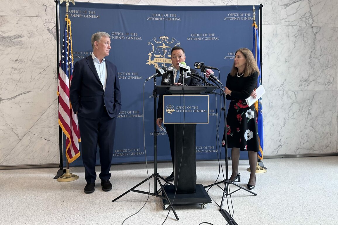 CT officials denounce Trump, defend right to protest