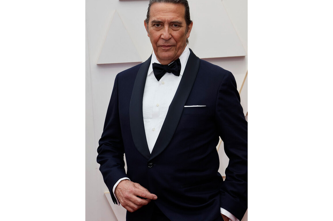 Ciaran Hinds to receive Irish Academy Lifetime Achievement honour