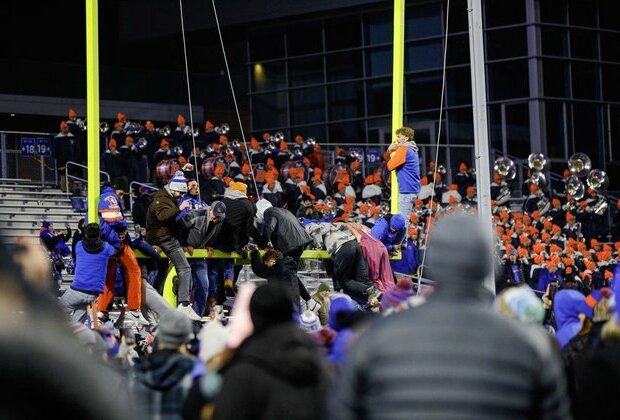 Boise State AD Jeramiah Dickey receives 3-year extension