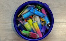 Waste firms urge government to introduce deposit return scheme for vapes