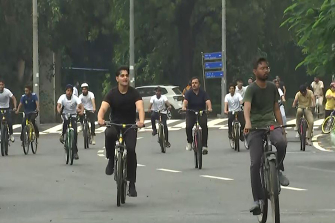 Delhi: Enthusiastic participation marks 'Fit India Sundays on Cycle' event