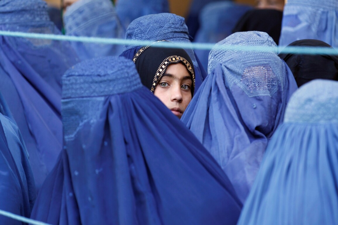 UN demands Afghanistan to lift "all bans on women", restore rights
