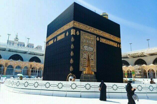 Saudi Arabia replaces Kaaba Kiswa as Islamic New Year begins
