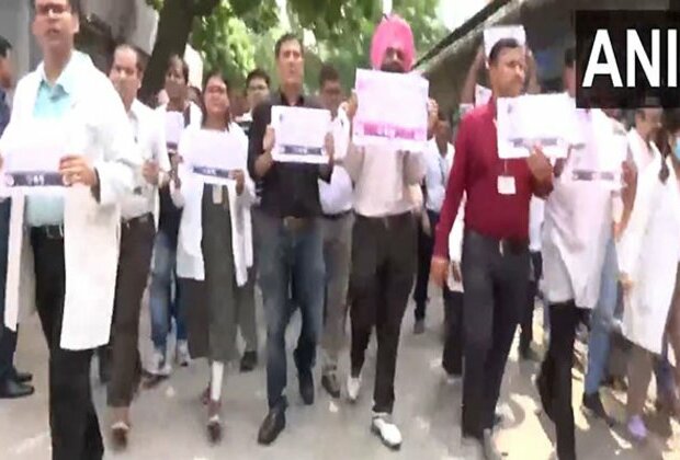 Kolkata rape-murder incident: Doctors at AIIMS Delhi hold protest march