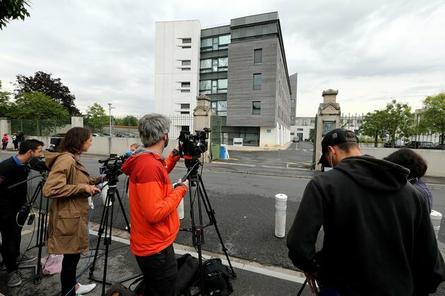 Quadriplegic Frenchman Dies, but Life-support Debate Alive in Europe