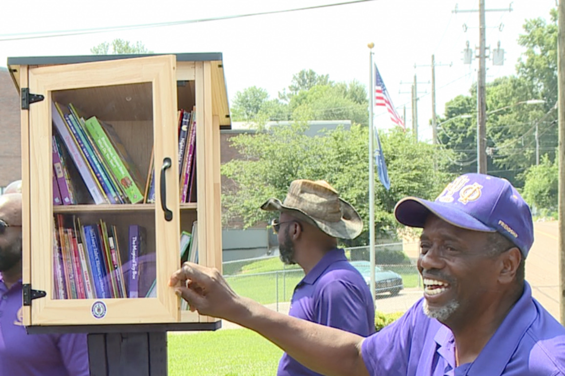 'Outdoor book library' aims to help literacy initiatives in Jackson