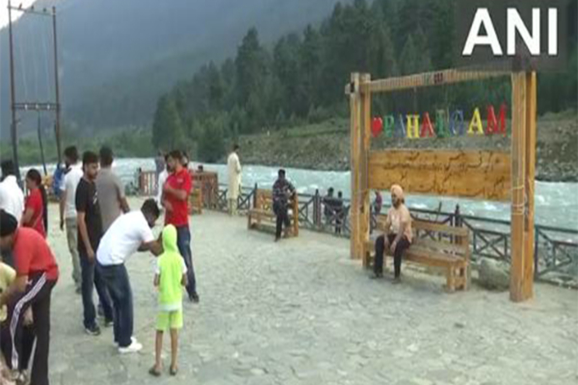 Tourist spots reopen in Kashmir a day after LG Sinha's announcement; move widely welcomed