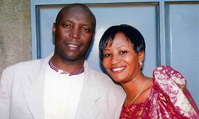 Man discovers wife is married to another man Man discovers wife is married to another man