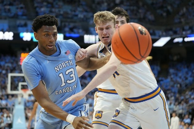 No. 20 North Carolina blows past UC Riverside in second half