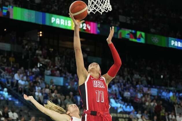 Napheesa Collier leads US in World Cup quarters rout of Hungary