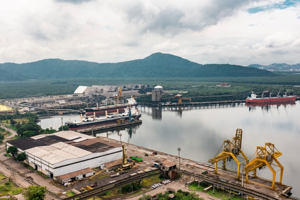 Terminal da Usiminas em Cubatão porto