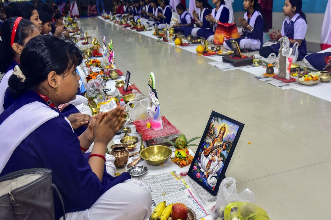 EAM Jaishankar extends wishes on Basant Panchami