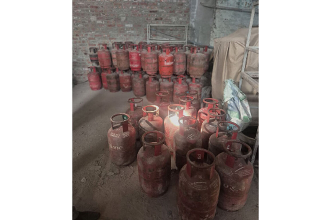 Illegal LPG cylinder storage busted in Rajpur Khurd; 223 cylinders seized, two accused apprehended