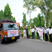 Punjab Governor flags off 9 trucks of relief material for flood victims