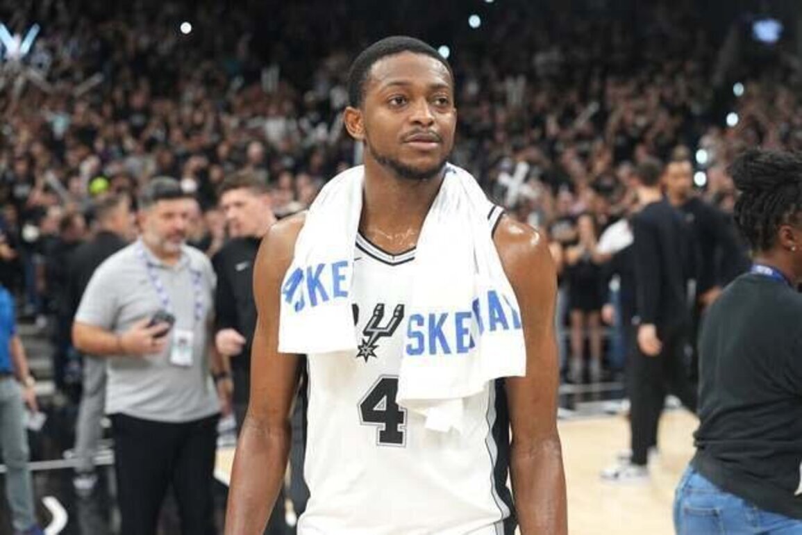 Spurs PG De'Aaron Fox (ankle) sitting out Game 1 vs. Thunder