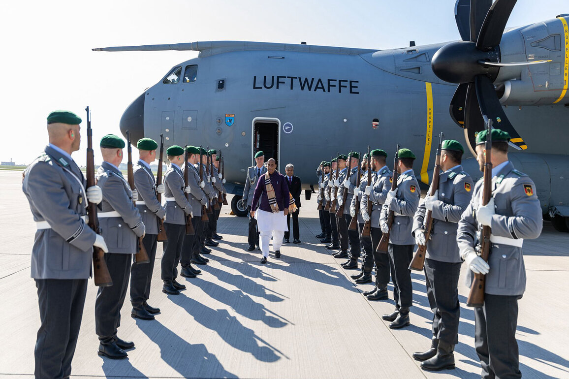 Defence Minister Rajnath Singh accorded military honours upon arrival in Berlin, flown in a special German Air Force Aircraft from Munich