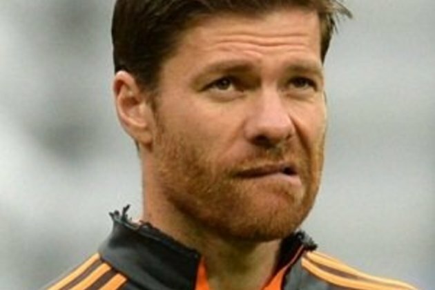 Ex-Liverpool star Alonso in Madrid court for fraud