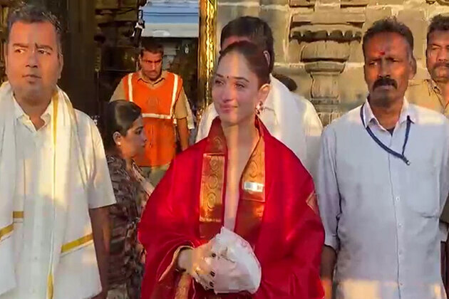 Tamannaah Bhatia offers prayers at Sri Venkateswara Swamy Temple in Tirumala