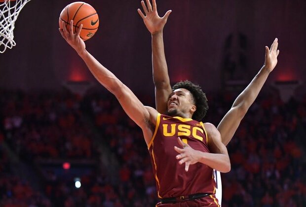 USC looks to build momentum in encounter vs. Iowa