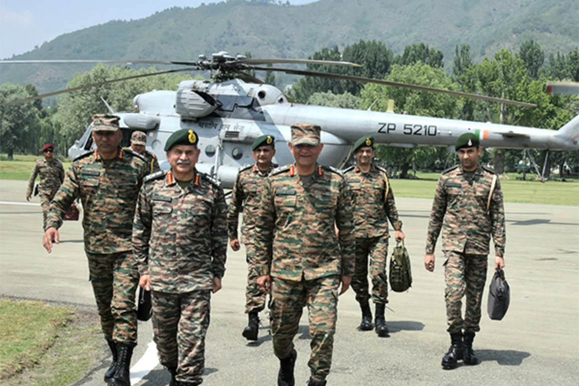 J-K: COAS Gen Upendra Dwivedi reviews security grid in Kashmir, assesses preparedness for Shri Amarnath Yatra