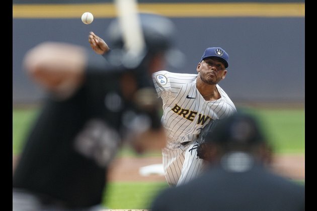 Brewers shoot for series sweep at Pittsburgh