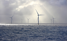 Blustery weather pushes UK wind power to record 21.6GW