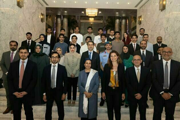 Ministry of Finance organises awareness session for Emirati students in Washington