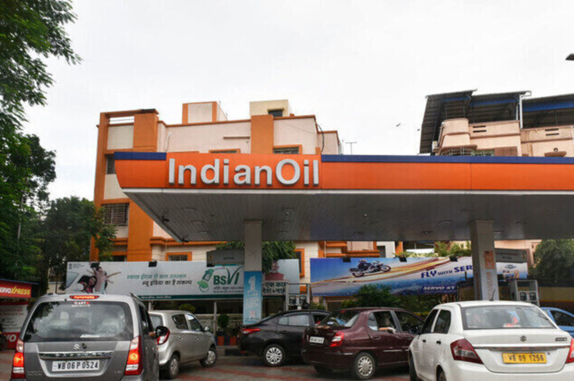 Indian refiners skipping Russian oil purchases  Reuters