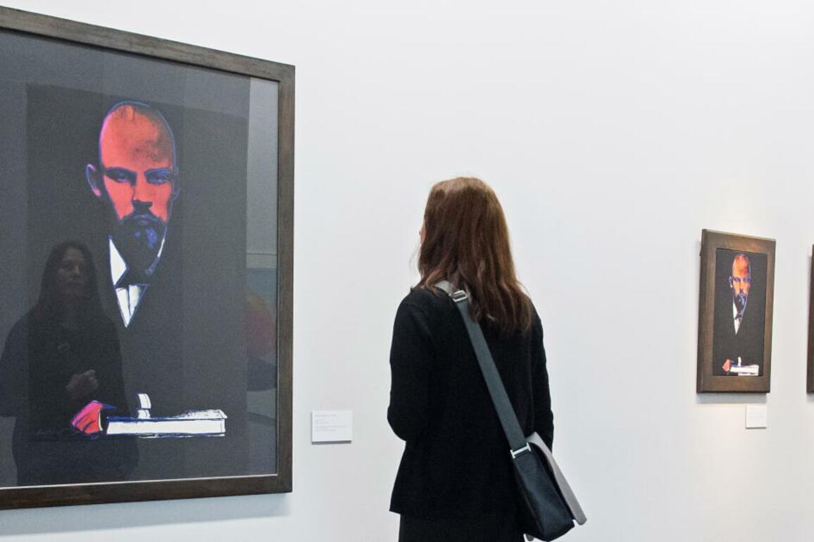 L.A. pawnshop owner tried to sell stolen Andy Warhol, officials say