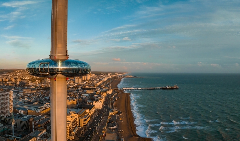 i360 viewing tower pod in Brighton © Pandora Pictures/shutterstock