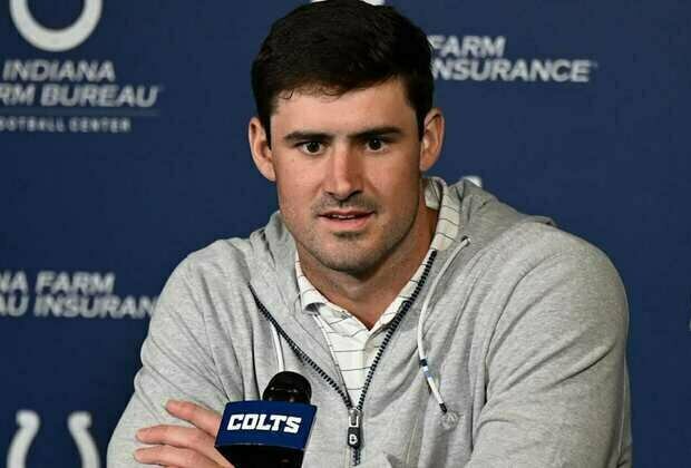 How Daniel Jones is approaching Colts' quarterback competition