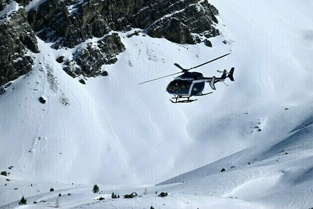 Five skiers killed in French Alps avalanches on off-piste routes