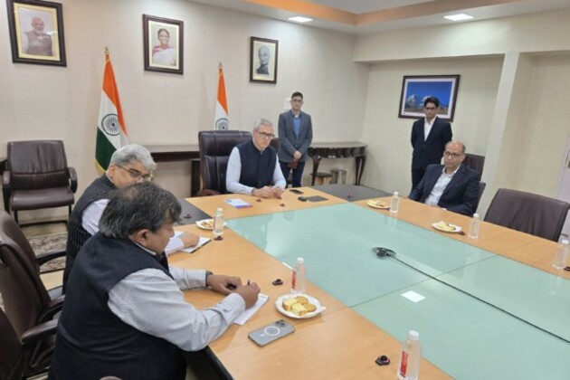 Omar Abdullah holds meeting to assess security measures